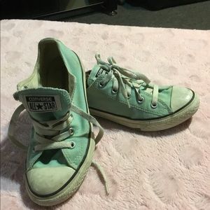 girls light blue converse